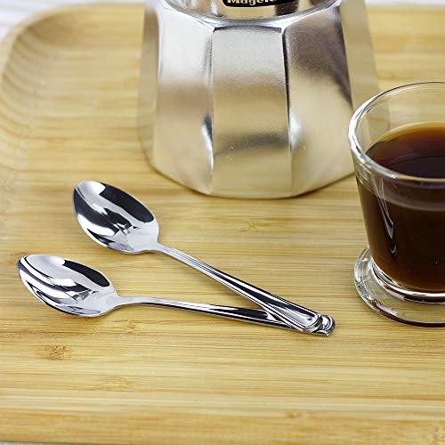MAGEFESA Colombia – La cafetera MAGEFESA Colombia está Fabricada en Aluminio Extra Grueso. Pomo y Mangos ergonómicos de bakelita Toque Frio. (Aluminio, 6 Tazas + 6 CUCHARILLAS)