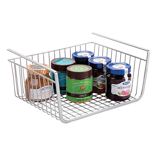 mDesign Juego de 4 estantes de cocina colgantes de metal resistente – Cestas metálicas grandes para cocina y despensa – Robusta cesta colgante para alimentos y utensilios de cocina – plateado