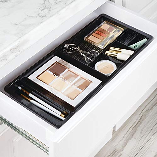 mDesign Organizador de maquillaje extensible – Bandeja con compartimentos adaptable para los cajones – Caja organizadora, adecuada para guardar maquillaje, joyas y otros accesorios – negro