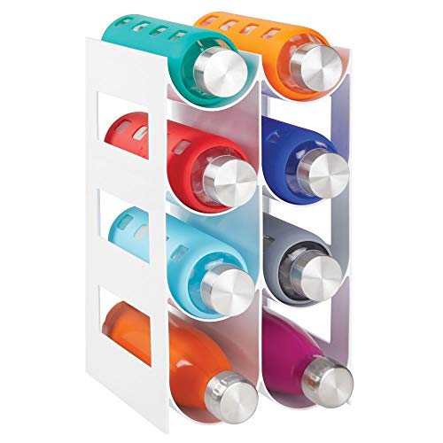 mDesign Práctico estante para botellas de vino – Botelleros para vino y otras bebidas para guardar hasta 8 unidades – Vinoteca de plástico de pie – blanco