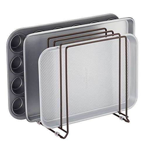 mDesign Soporte para bandejas de horno en metal – Compacto organizador de tapaderas para ahorrar espacio en armarios – Platero de cocina para guardar utensilios con 5 compartimentos – color bronce