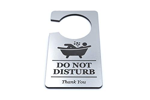 Señal OriginalDesigned plateada de «no molestar» para la puerta del baño Perfecta para usar en casa para que no te moleste nadie mientras te bañas (texto en inglés).