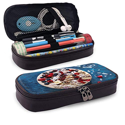 shenguang Estuche para lápices de cuero de postre de tarta de fresa con portalápices, papelería de gran capacidad, bolsa de cosméticos, auriculares Bluetooth, útiles escolares, estudiantes m