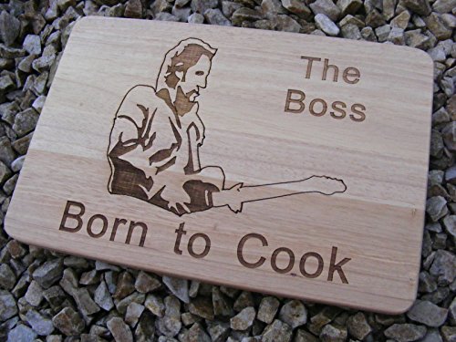 Tabla de cortar grabada a láser con diseño de Bruce Springsteen, con la frase «The Boss» y «Born To Cook», ideal como regalo, de Fastcraft UK