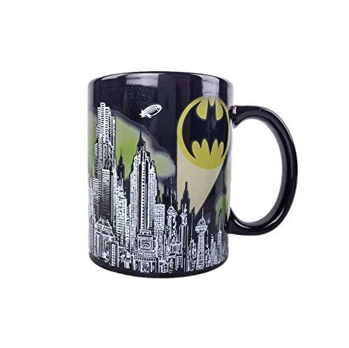 Taza con logotipo de Batman que cambia de color con el logotipo que cambia de color – Loot Crate Exclusivo