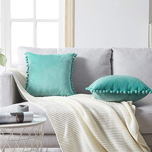 Topfinel Juego de 2 Cojines Fundas Terciopelo Decorativa Hogar Almohadas Fundas con Pelota de Color Sólido para Cama Sofás Sala de Estar Dormitorio Sala de Estudio Jardín Coche 45x45cm Verde Menta