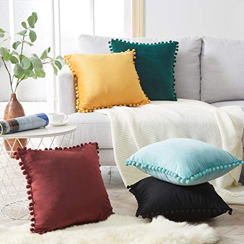 Topfinel Juego de 2 Cojines Fundas Terciopelo Decorativa Hogar Almohadas Fundas con Pelota de Color Sólido para Cama Sofás Sala de Estar Dormitorio Sala de Estudio Jardín Coche 45x45cm Verde Menta