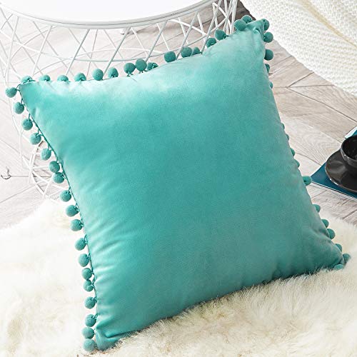 Topfinel Juego de 2 Cojines Fundas Terciopelo Decorativa Hogar Almohadas Fundas con Pelota de Color Sólido para Cama Sofás Sala de Estar Dormitorio Sala de Estudio Jardín Coche 45x45cm Verde Menta