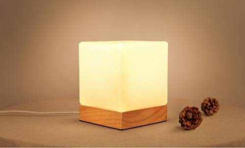 Wlgt Lámpara de mesa creativa pequeña de vidrio cuadrado Dormitorio Lámpara de mesita nórdica simple Azúcar Dulce Decoración romántica Lámpara de mesa de material de madera sólida