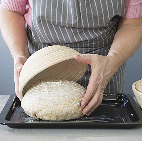 WYCY 7"Banneton Brotform Redonda Cuenco para Masas Tazón de Ratán Natural para Masa y Pan Proteico (con Raspador Cortador Curvo Cepillo de Silicona Forro de Tela) (18CM)