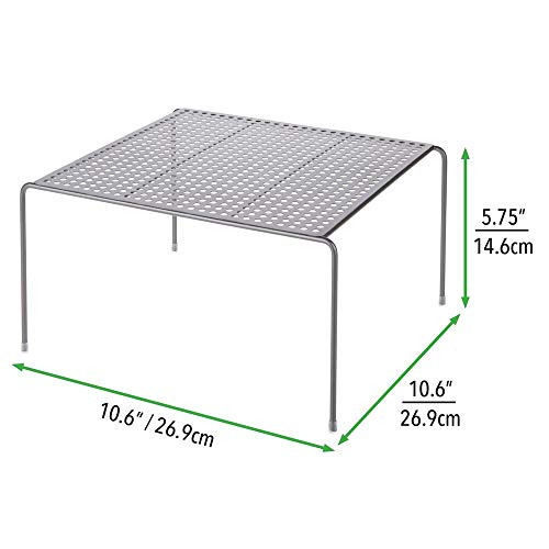 mDesign Estantes de cocina – Soportes para platos autónomos de metal – Organizadores de armarios para tazas, platos, alimentos, etc. – Juego de 4 – gris grafito