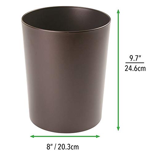 mDesign Papelera metálica – Atractivo cubo de basura para la cocina, el baño o la oficina – Preciosa papelera de diseño en metal – Accesorios de cocina y baño - Color bronce