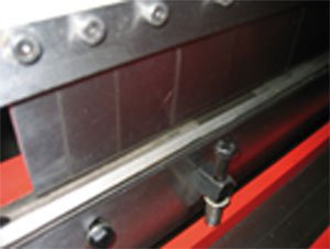 Plegadora curvadora cizalla 3 en 1 UBM 305