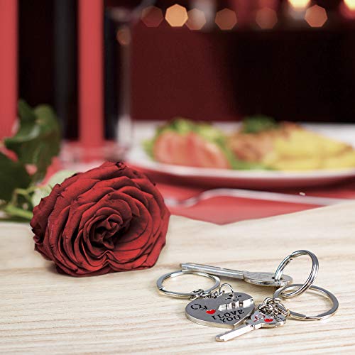 TRIXES Un Llavero en Forma de corazón con Flecha y Otro con Forma de Llave, Ambos con el Mensaje I Love You. Regalo Ideal para Amantes y Enamorados.