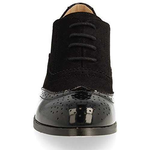 Zapato de Tacon Cuadrado con Cordones Redondos y Patron Calado Tipo Oxford. Altura del Tacon: 6 cm. Talla 39 Negro