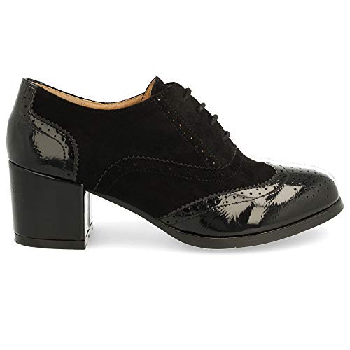 Zapato de Tacon Cuadrado con Cordones Redondos y Patron Calado Tipo Oxford. Altura del Tacon: 6 cm. Talla 39 Negro