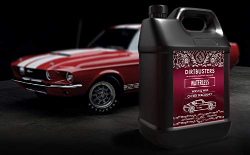 Dirtbusters Limpiador y Abrillantador Sin Agua para Coches con Cera + Espray Limpiador. Seguro, No Tóxico, Brillante y Duradero. Acabado Profesional. Aroma a Cereza. Botella de 5 litros + 500ml