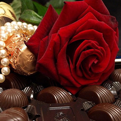 ESTUCHE DE BOMBONES CAJA ROJA NESTLE 200GR Y ROSA NATURAL EN ENVOLTORIO DE REGALO + TARJETA CON NOTA PERSONALIZADA GRATIS!